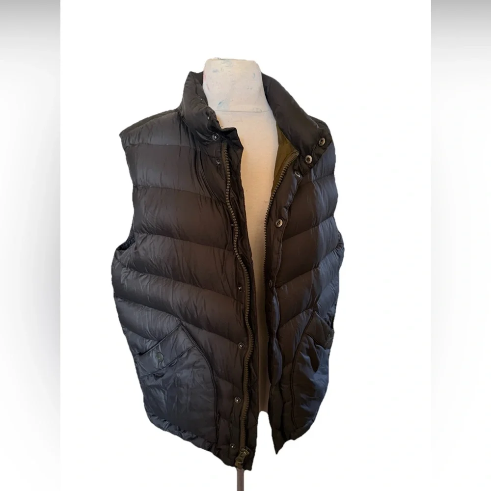 Gap Puffer Vest Men's Large Black Down filled Mock Neck Pockets Full Zip Hooded